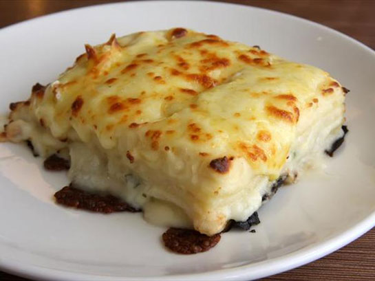 Beşamel Soslu Fırında Makarna