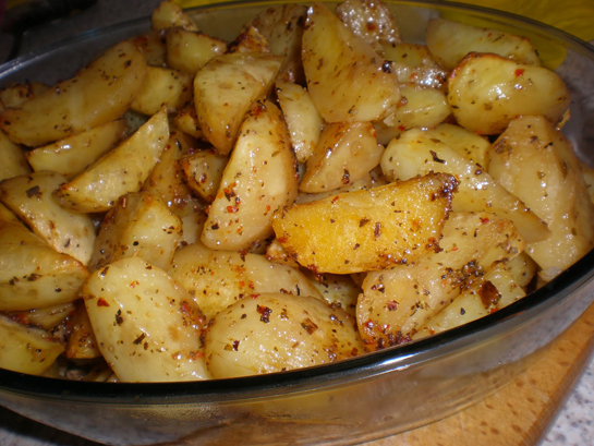 Fırında Baharatlı Patates Tarifi ve Malzemeleri