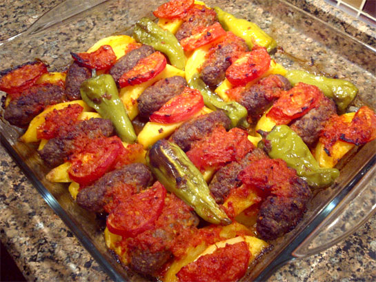 Fırında Köfte Patates Tarifi ve Malzemeleri
