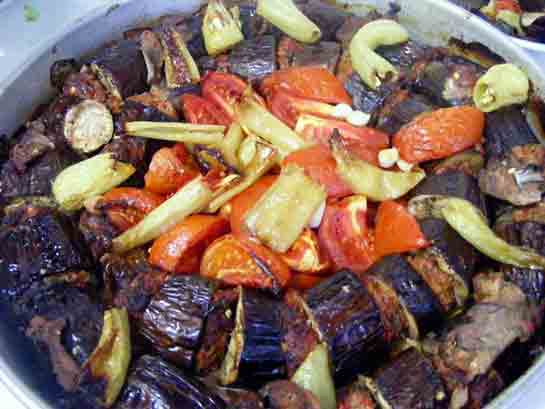 Fırında Köfteli Patlıcan Tarifi ve Malzemeleri